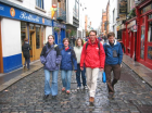thumbs/groupwalking_dublin.png