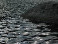 lake_reflect_rocks3.jpg